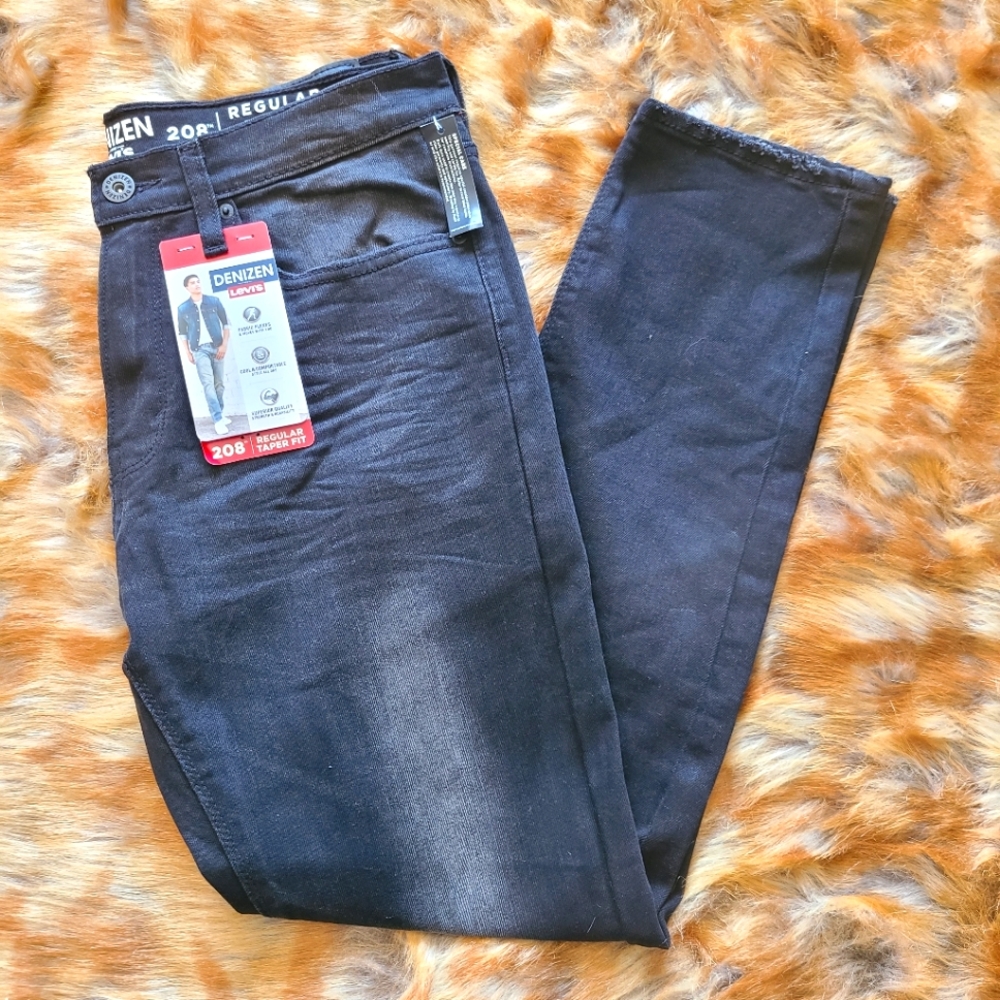 Denizen Levis 208 jeans